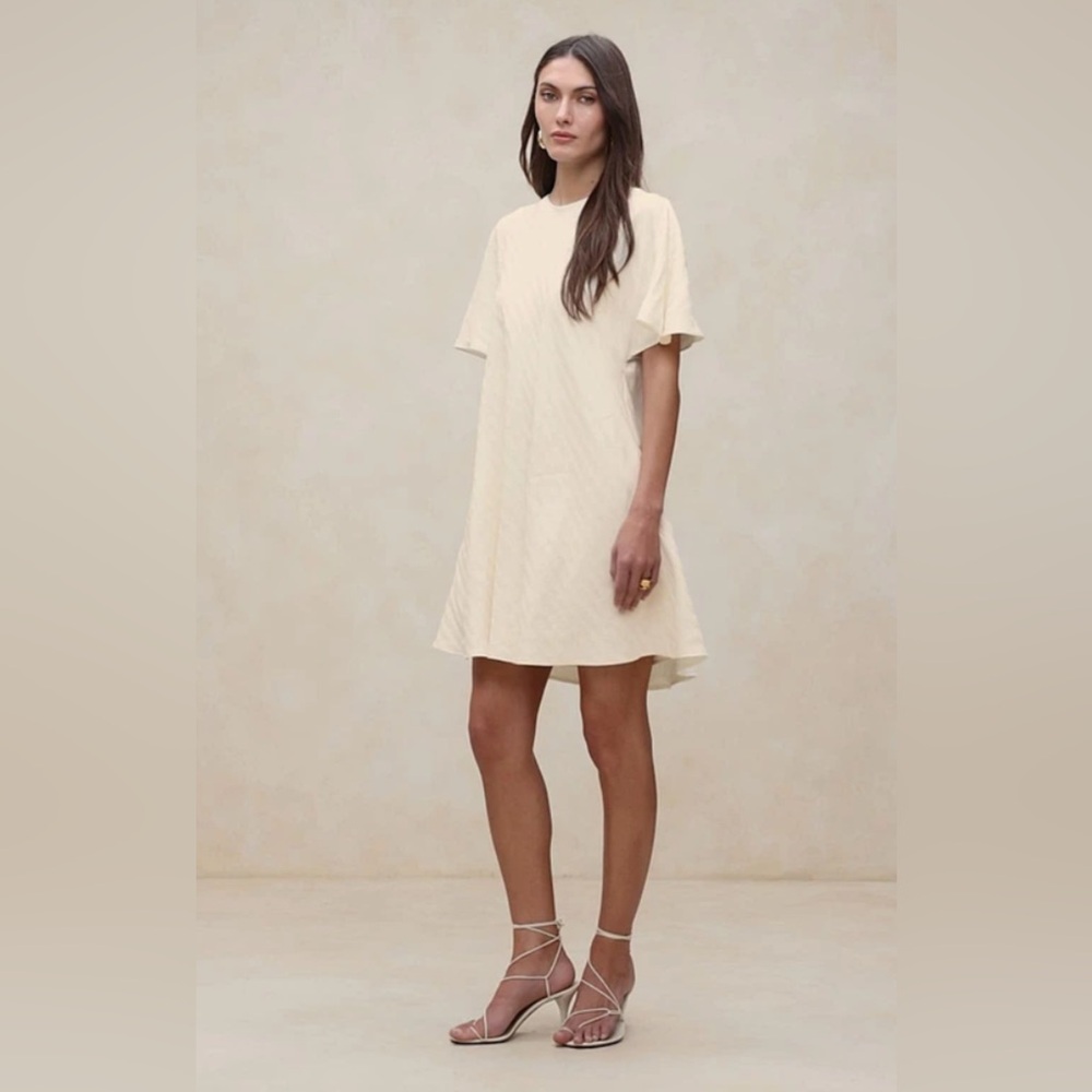 New With Tags Banana Republic Cream Mini Dress